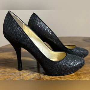 Nina Sparkling Black Heels
Like new. Smoke free home